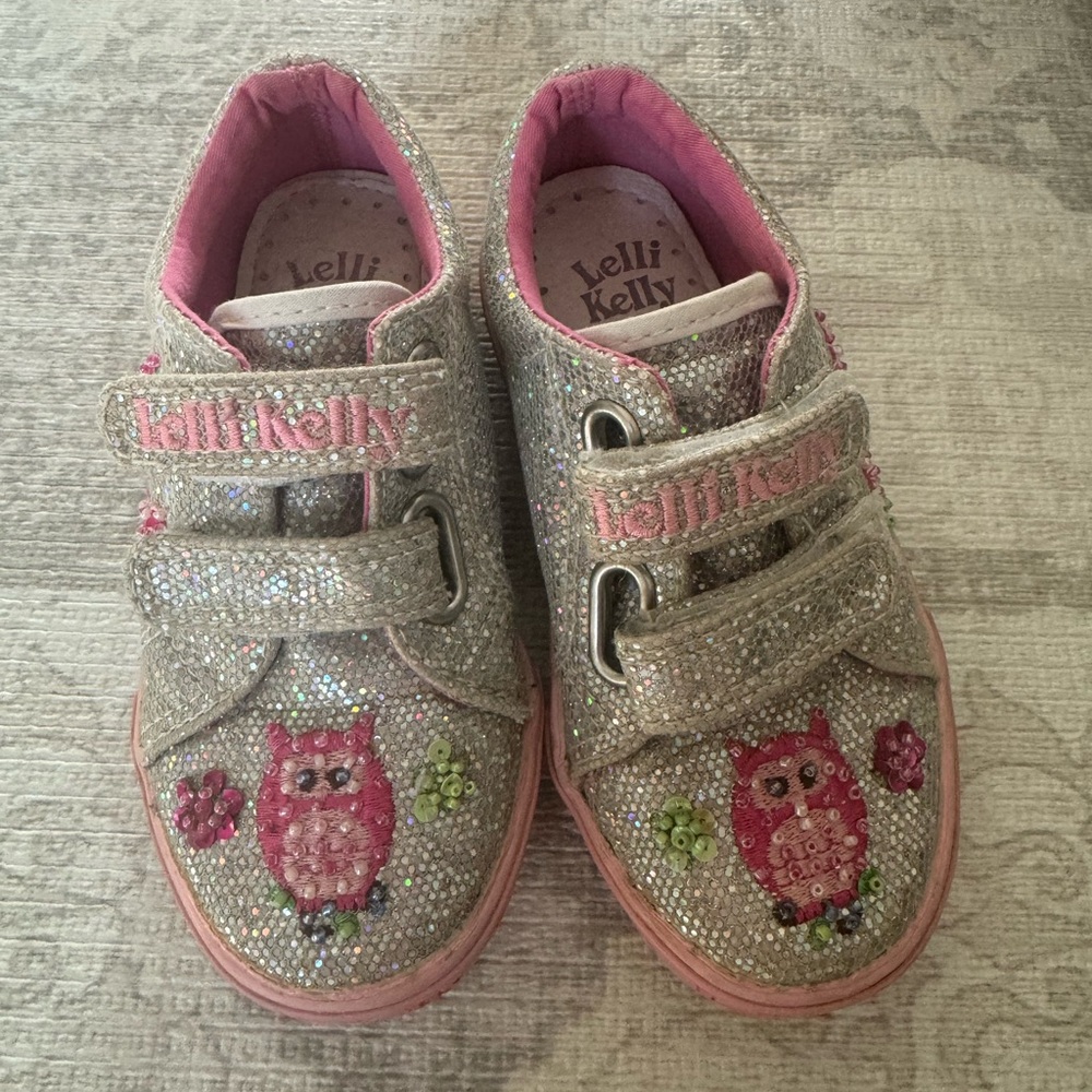 Little girls Lelli Kelly rainbow beaded sequins shoes 25